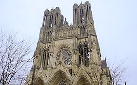 KOSY Appart'hôtel Le Champ De Mars Reims